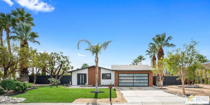 Attached, Exterior, Facade, Ranch