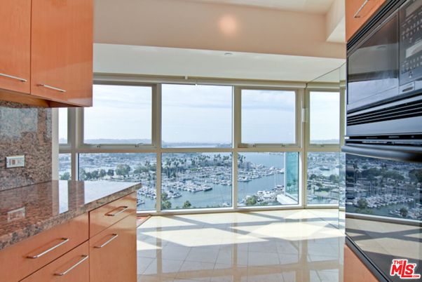 Interior, Kitchen, Recessed Lighting, Water