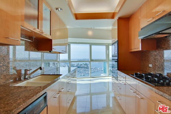 Interior, Kitchen, Recessed Lighting, Water
