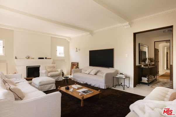 Fireplace, Interior, Living room