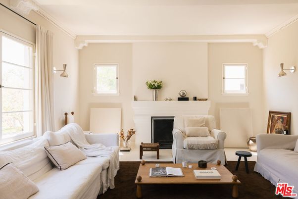 Fireplace, Interior, Living room