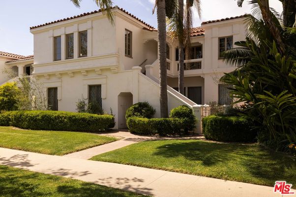 Backyard, Exterior, Facade, Mediterranean