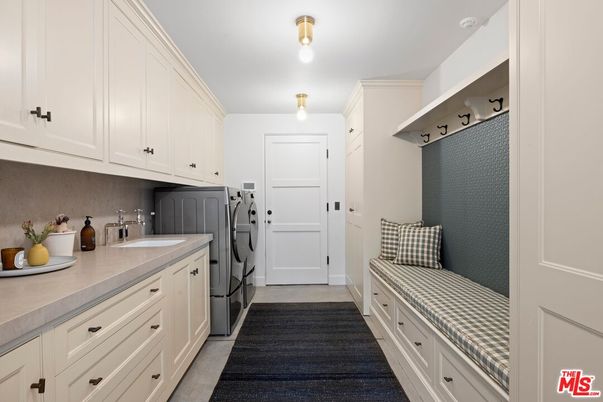 Interior, Washer