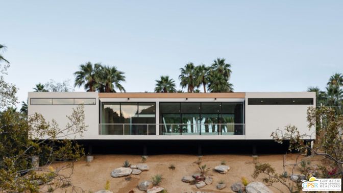 Exterior, Facade, Modern