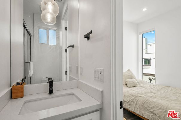 Bathroom, Bedroom, Glass Shower, Interior, Recessed Lighting