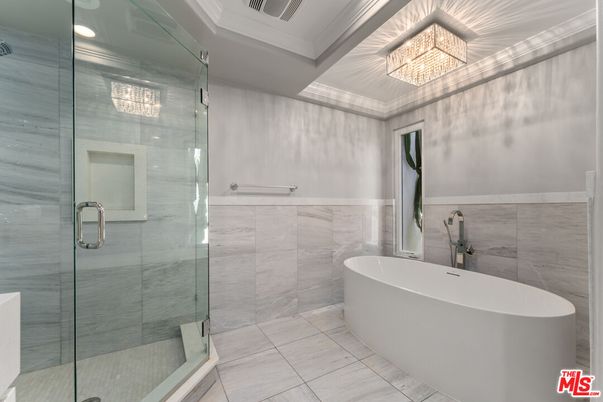 Bathroom, Free Standing Baths, Glass Shower, Interior, Recessed Lighting
