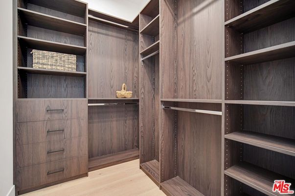 Interior, Walk-in Closets, Wood Texture Flooring