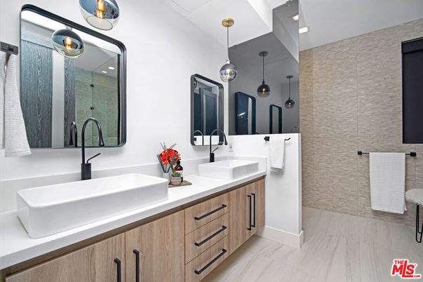 Bathroom, Dual Sink Vanities, Interior, Marble, Pendant Lights
