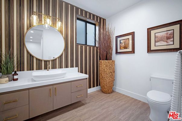 Bathroom, Dual Sink Vanities, Interior, Pendant Lights, Wood Texture Flooring