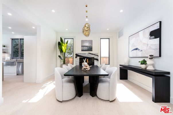 Dining room, Interior, Kitchen, Pendant Lights, Recessed Lighting, Wood Texture Flooring