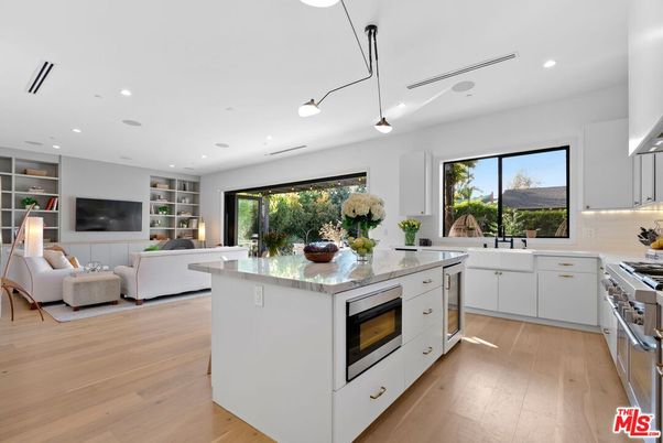Interior, Kitchen, Living room, Pendant Lights, Recessed Lighting, Stainless Steel Appliances, Wood Texture Flooring