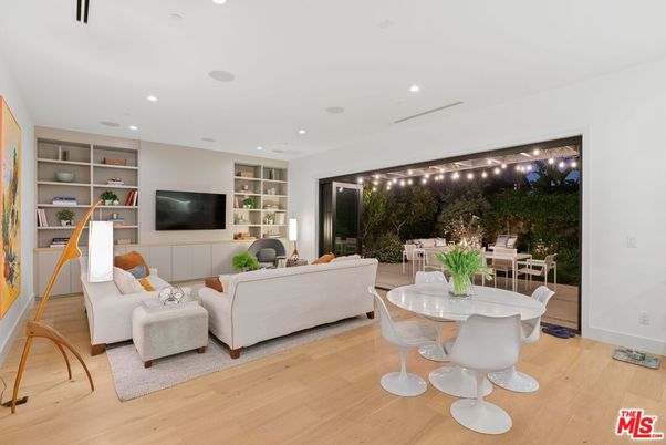 Dining room, Interior, Living room, Recessed Lighting, Wood Texture Flooring
