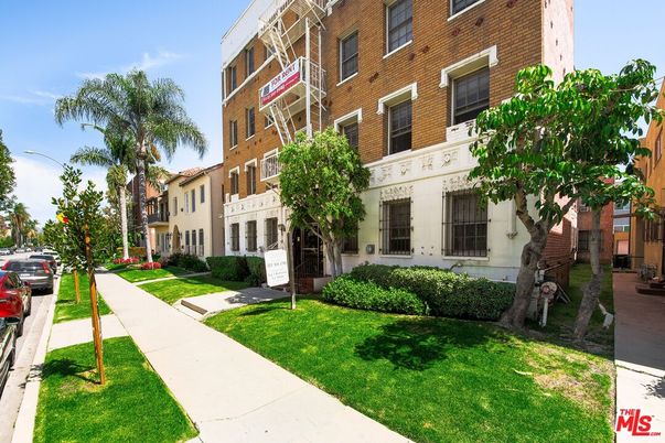 Exterior, Facade, Condo Building