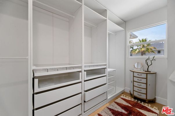 Interior, Walk-in Closets