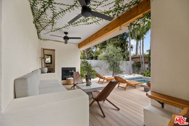 Exterior, Fireplace, Pool