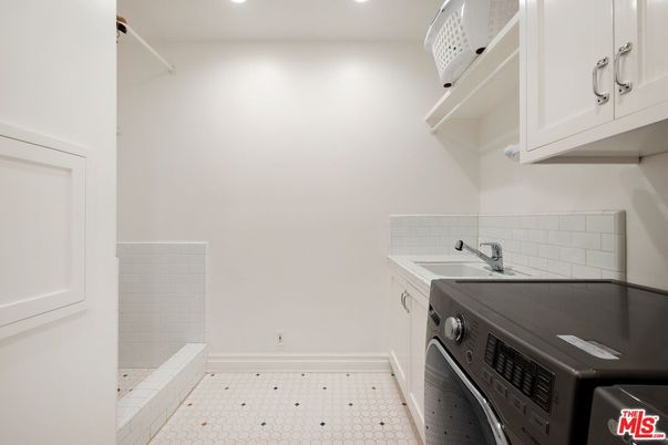 Interior, Recessed Lighting, Washer