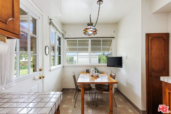 Dining room, Interior, Pendant Lights