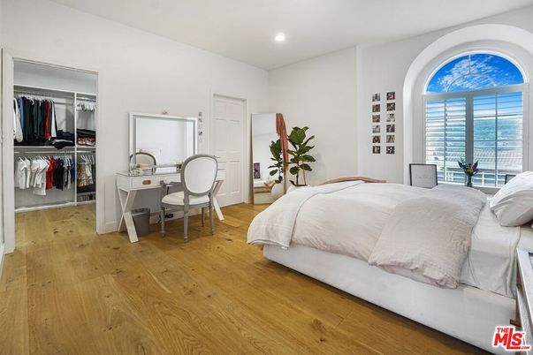 Bedroom, Home Office, Interior, Recessed Lighting, Wood Texture Flooring