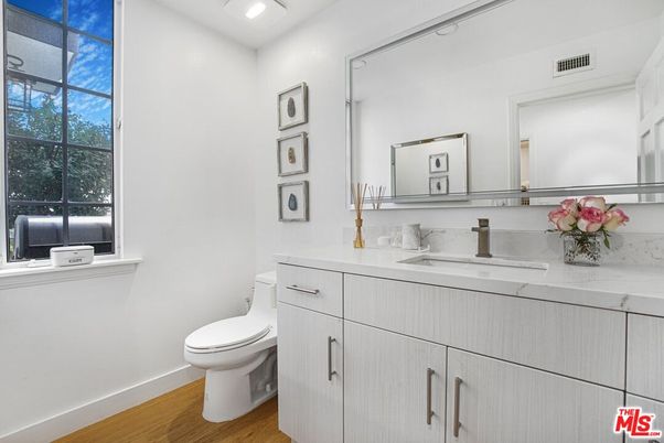 Bathroom, Interior, Recessed Lighting, Wood Texture Flooring