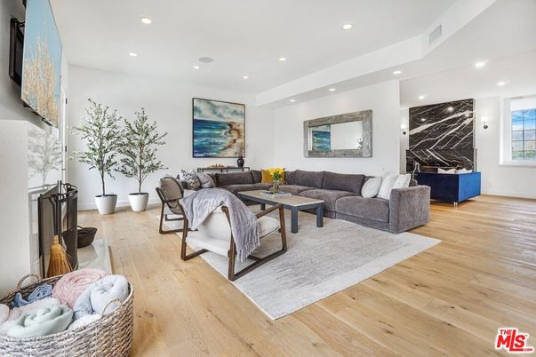 Interior, Living room, Marble Walls, Recessed Lighting, Wood Texture Flooring
