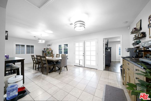 Dining room, Interior