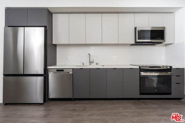 Interior, Kitchen, Stainless Steel Appliances, Wood Texture Flooring