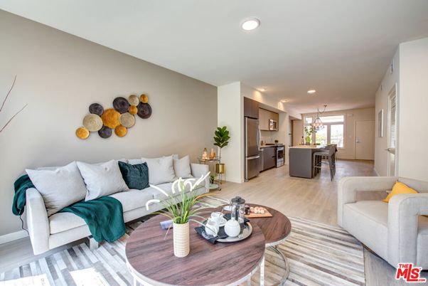 Dining room, Interior, Kitchen, Living room, Pendant Lights, Recessed Lighting, Stainless Steel Appliances, Wood Texture Flooring