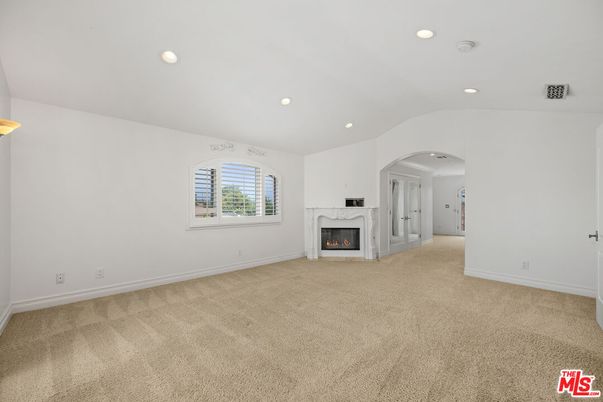 Empty room, Fireplace, Interior, Recessed Lighting