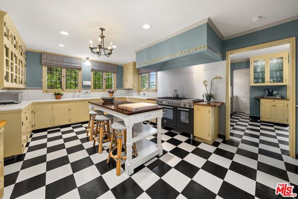 Chandelier, Interior, Kitchen, Recessed Lighting