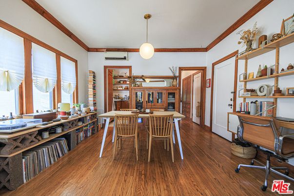 Dining room, Interior, Kitchen, Pendant Lights, Wood Texture Flooring