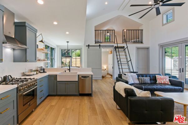 Interior, Kitchen, Living room, Pendant Lights, Recessed Lighting, Stainless Steel Appliances, Wood Texture Flooring