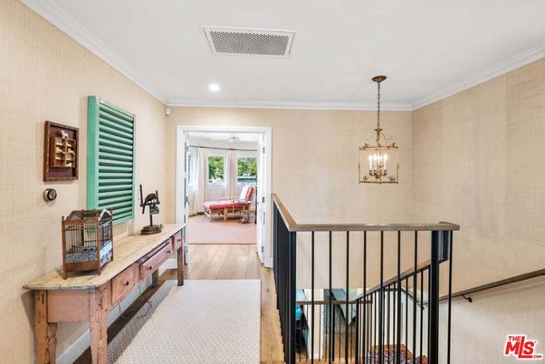 Interior, Pendant Lights, Recessed Lighting, Wood Texture Flooring