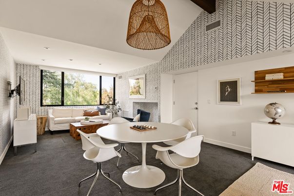 Dining room, Interior, Living room, Recessed Lighting