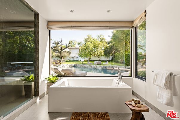 Bathroom, Free Standing Baths, Interior, Recessed Lighting
