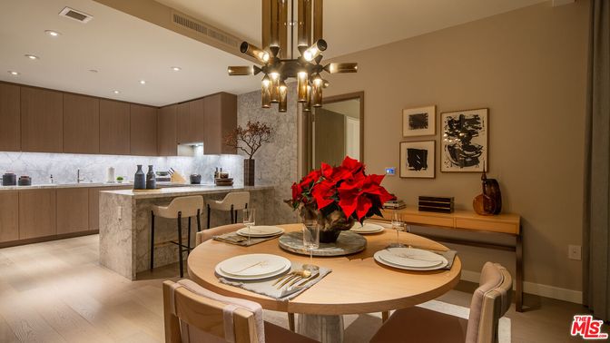 Chandelier, Dining room, Interior, Kitchen, Pendant Lights, Recessed Lighting, Wood Texture Flooring