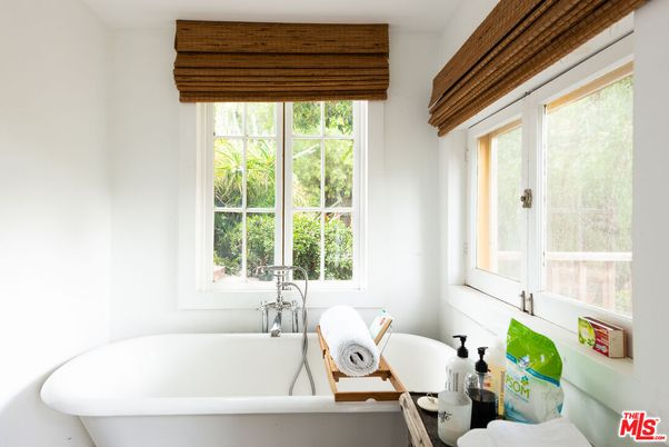 Bathroom, Free Standing Baths, Interior