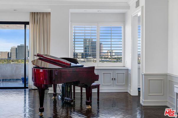 Interior, Piano, Recessed Lighting