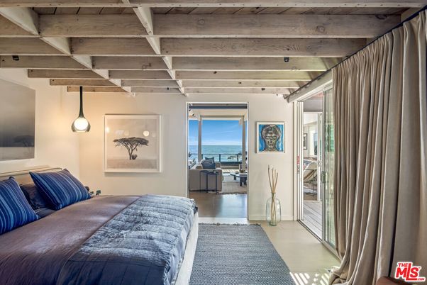 Bedroom, Interior, Pendant Lights, Water, Wooden Beams