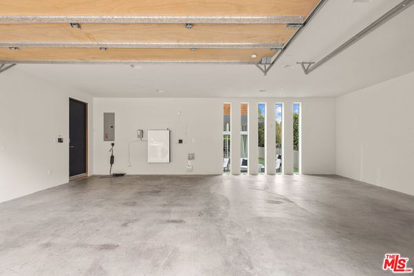 Garage, Interior