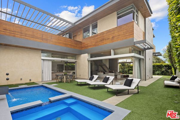 Backyard, Exterior, Pool
