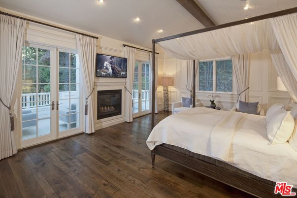 Bedroom, Fireplace, Interior, Recessed Lighting, Wood Texture Flooring