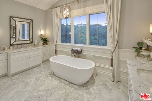 Bathroom, Dual Sink Vanities, Free Standing Baths, Interior, Marble, Pendant Lights