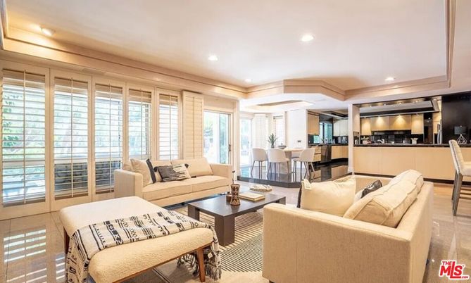 Dining room, Interior, Kitchen, Living room, Recessed Lighting