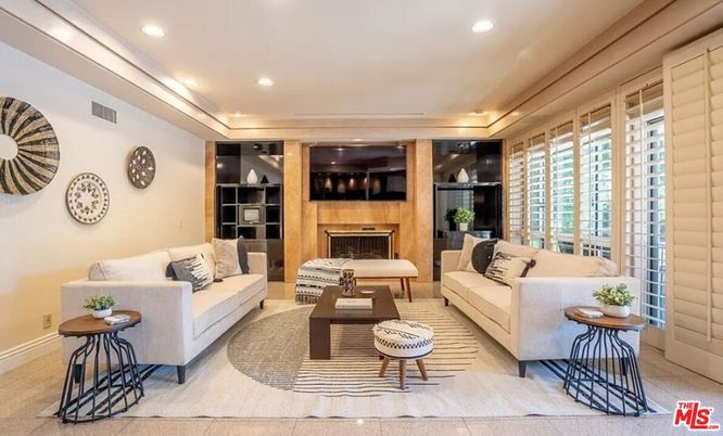 Fireplace, Interior, Living room, Recessed Lighting