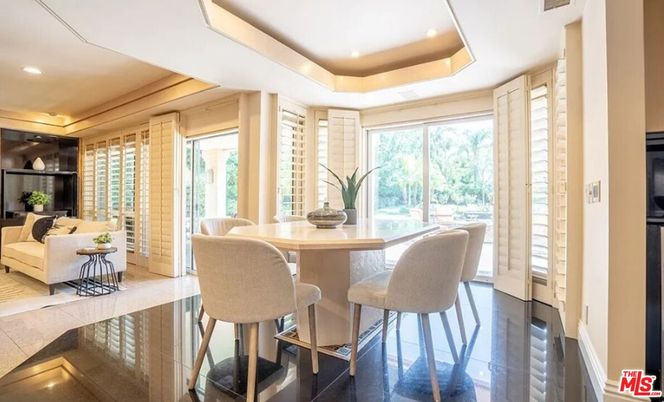 Dining room, Interior, Living room, Recessed Lighting