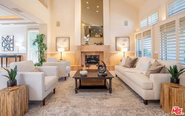 Fireplace, Interior, Living room, Recessed Lighting