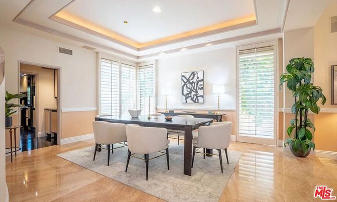 Dining room, Interior, Recessed Lighting