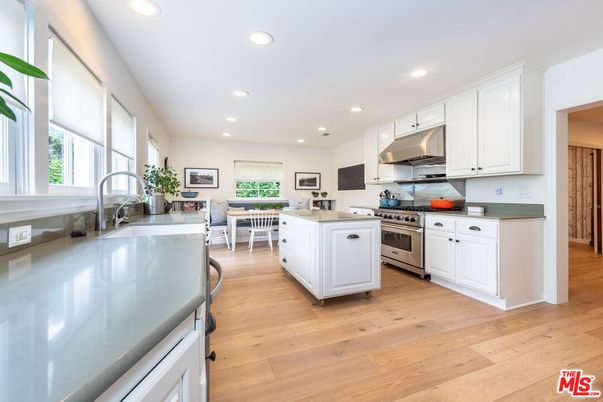 Dining room, Interior, Kitchen, Recessed Lighting, Stainless Steel Appliances, Wood Texture Flooring