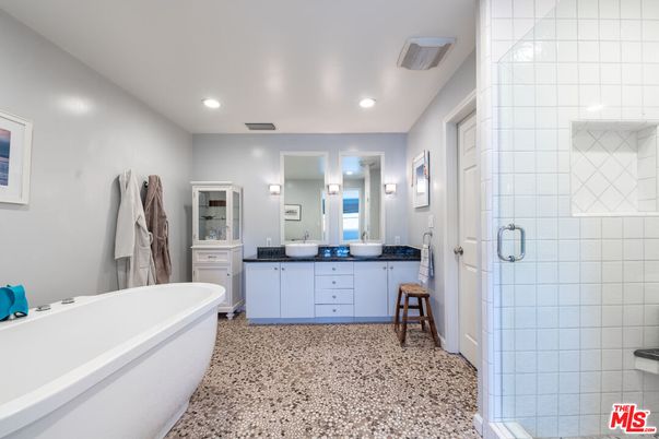 Bathroom, Dual Sink Vanities, Free Standing Baths, Interior, Recessed Lighting