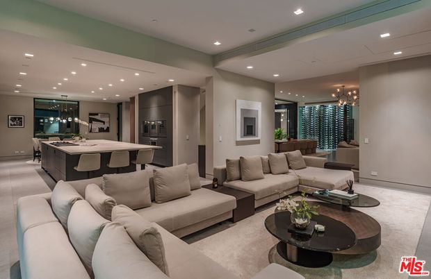 Dining room, Interior, Living room, Pendant Lights, Recessed Lighting